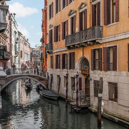 La Corte Dei Cuoridoro 2 Canal View Venice Exterior photo